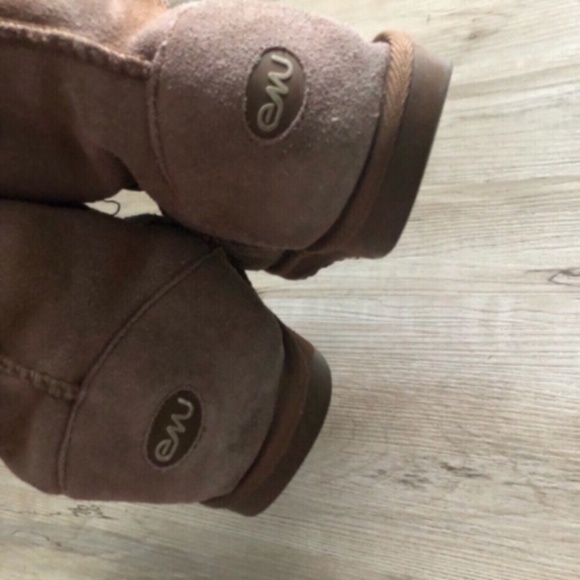 EMU Australia Brown Suede Boots - Picture 3 of 11